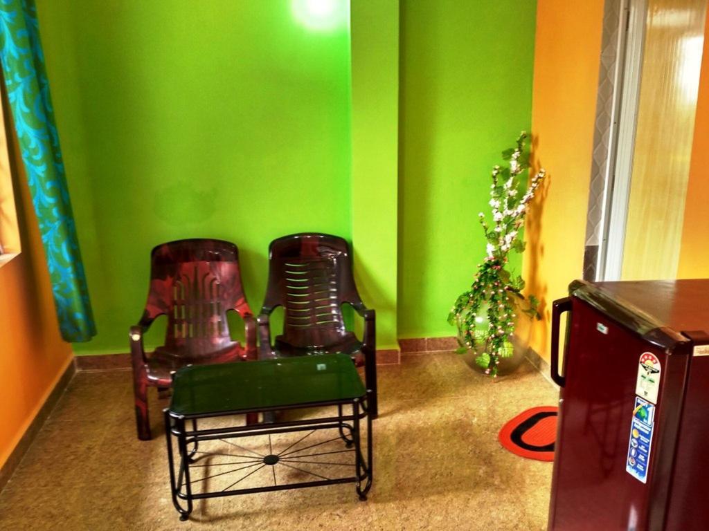 Jbl Guest House 阿姆波尔 客房 照片