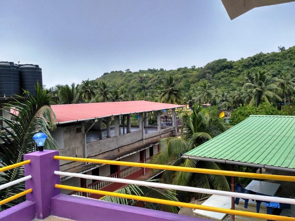 Jbl Guest House 阿姆波尔 外观 照片